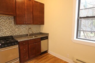 4549 N Damen in Chicago, IL - Building Photo - Building Photo