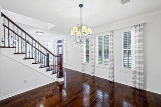 902 Fairgate Dr in Houston, TX - Building Photo - Building Photo