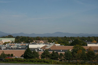 315 Quarry Hill Rd, Unit 130 in South Burlington, VT - Foto de edificio - Building Photo