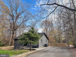 12441 Colewood St in Herndon, VA - Building Photo - Building Photo