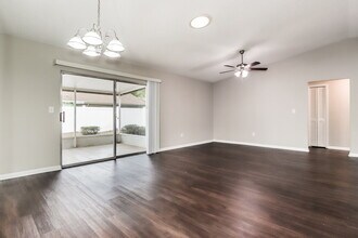 3043 Annadale Cir in Brandon, FL - Building Photo - Building Photo