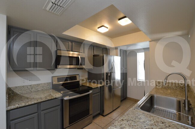 7950 E Starlight Way in Scottsdale, AZ - Building Photo - Building Photo