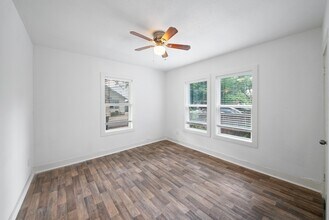 5110 Avenue H in Houston, TX - Building Photo - Building Photo