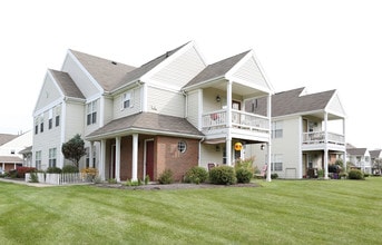 Daniel's Creek at Baytowne in Webster, NY - Building Photo - Building Photo
