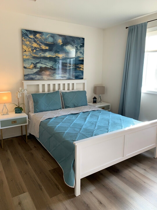 123 S Star Lake Rd in Federal Way, WA - Foto de edificio