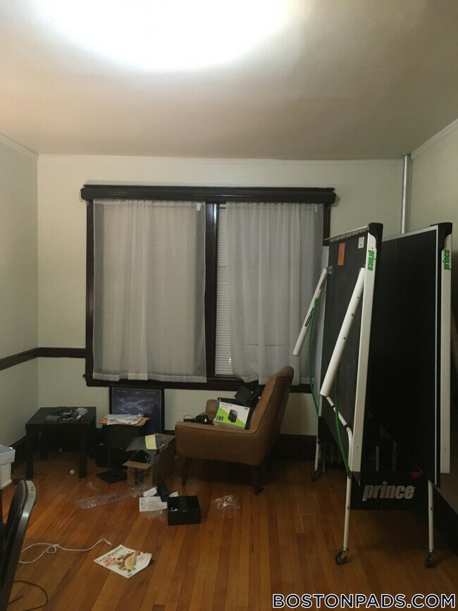 157 Summer St, Unit 8F in Somerville, MA - Foto de edificio - Building Photo