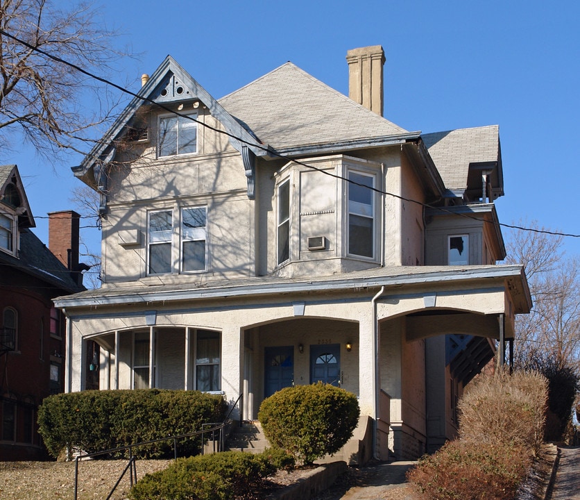 2335 Park Ave in Cincinnati, OH - Foto de edificio