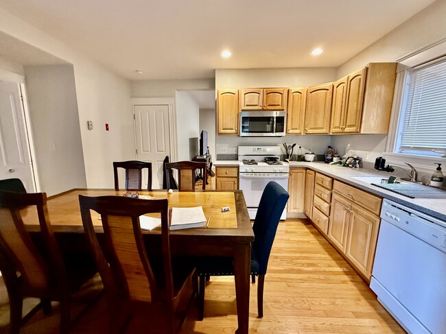 50 Conwell Ave, Unit 1