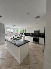 10873 NW 71st St in Doral, FL - Building Photo - Building Photo