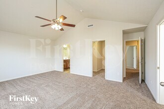 5880 Crowley Pkwy in Whitestown, IN - Foto de edificio - Building Photo