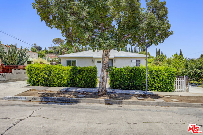 1720 N Ave 45 in Los Angeles, CA - Building Photo - Building Photo
