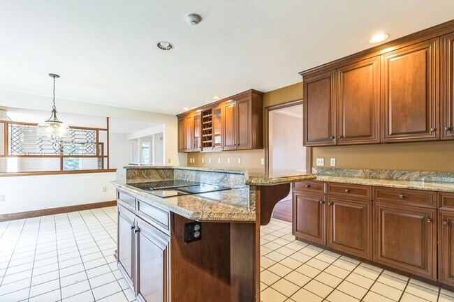 1720 Honeysuckle Ln in Pottstown, PA - Building Photo - Building Photo