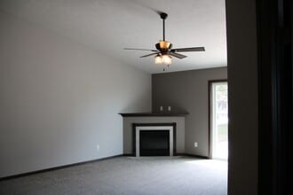 3606 S Outfield Cir in Sioux Falls, SD - Building Photo - Building Photo