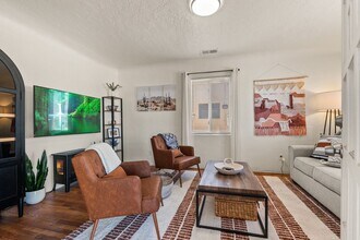 2210 Broadway Blvd NE in Albuquerque, NM - Building Photo - Building Photo