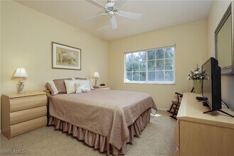 5815 Persimmon Way in Naples, FL - Building Photo - Building Photo