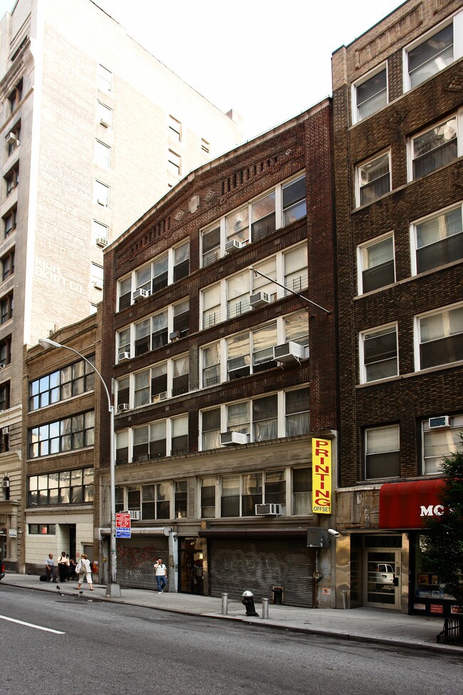 145-147 W 27th St in New York, NY - Building Photo - Building Photo