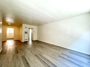 515 Serrano Ave-Unit -3 in Los Angeles, CA - Building Photo - Building Photo