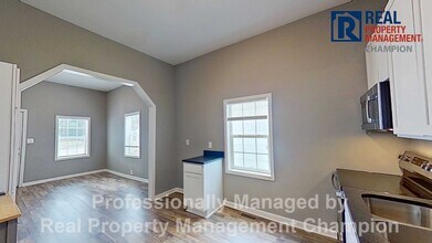 1009 Dawson St in Wilmington, NC - Foto de edificio - Building Photo