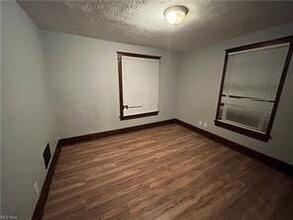 60 Grandview Ave in Struthers, OH - Building Photo - Building Photo