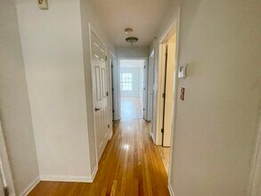 6 GREENWICH Rd in Jersey City, NJ - Building Photo - Building Photo