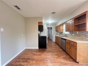 1804 Highland Dr in Carrollton, TX - Building Photo - Building Photo