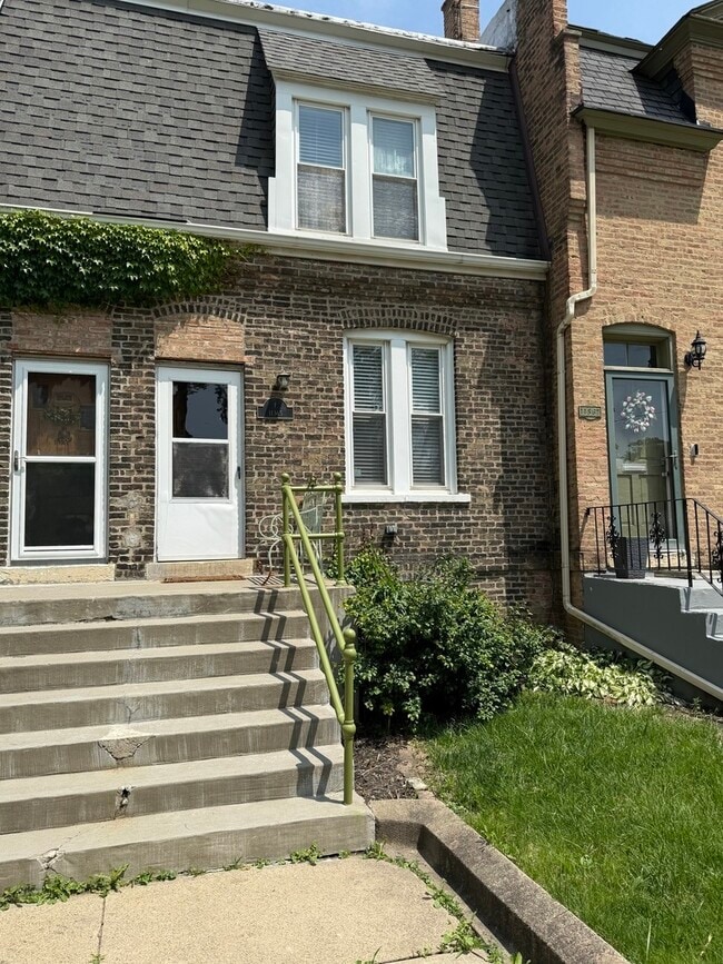 property at 11365 S Champlain Ave