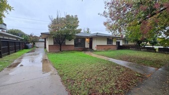 1235 W Dayton Ave in Fresno, CA - Building Photo