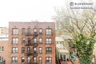 222 Montgomery St in Jersey City, NJ - Building Photo - Building Photo