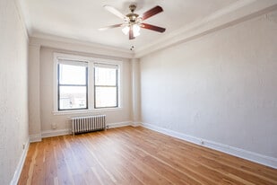 6233 N Winthrop Ave, Unit #202 in Chicago, IL - Building Photo