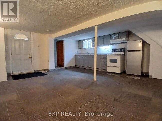 property at 1 Chilton Rd