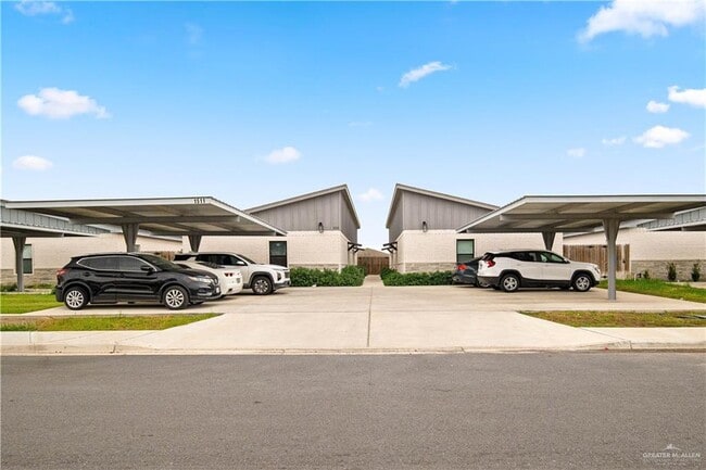 property at 28 Playa Dr