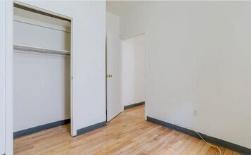 24 E 7th St in New York, NY - Foto de edificio - Building Photo