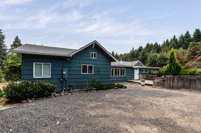 property at 32345 Baumgardner Ln
