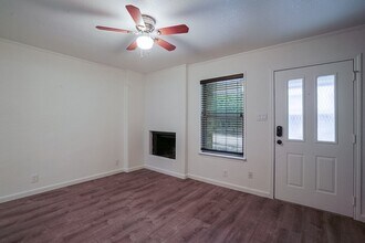 7800 Northcrest Blvd in Austin, TX - Building Photo - Building Photo