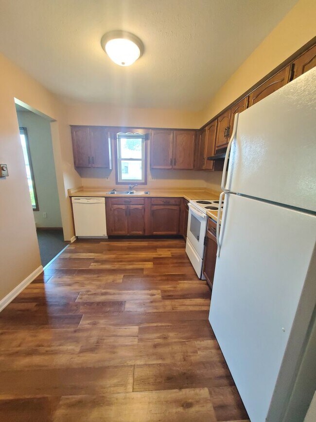 6012 Boxwood Dr in Rockford, IL - Building Photo - Building Photo