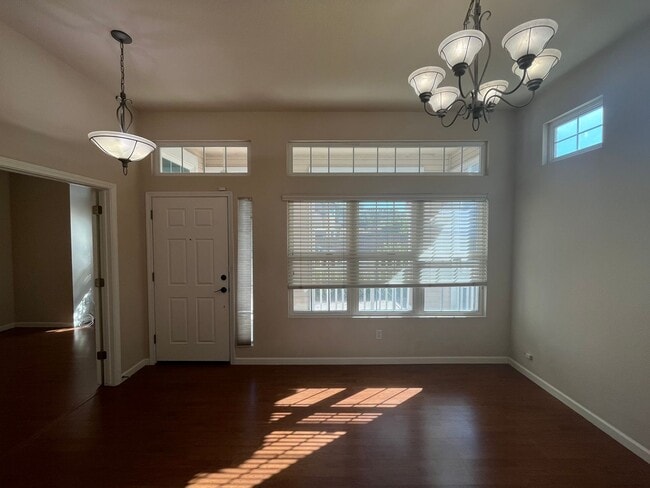 8652 Spring House Way in Elk Grove, CA - Building Photo - Building Photo