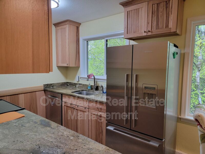 3031 Lois Dr in Anchorage, AK - Building Photo
