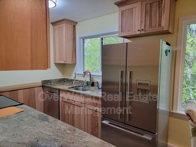 property at 3031 Lois Dr