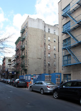 535-537 E 11th St in New York, NY - Building Photo - Building Photo