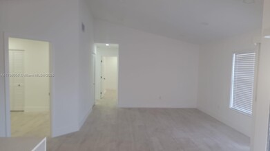 3311 San Remo Cir in Homestead, FL - Building Photo - Building Photo