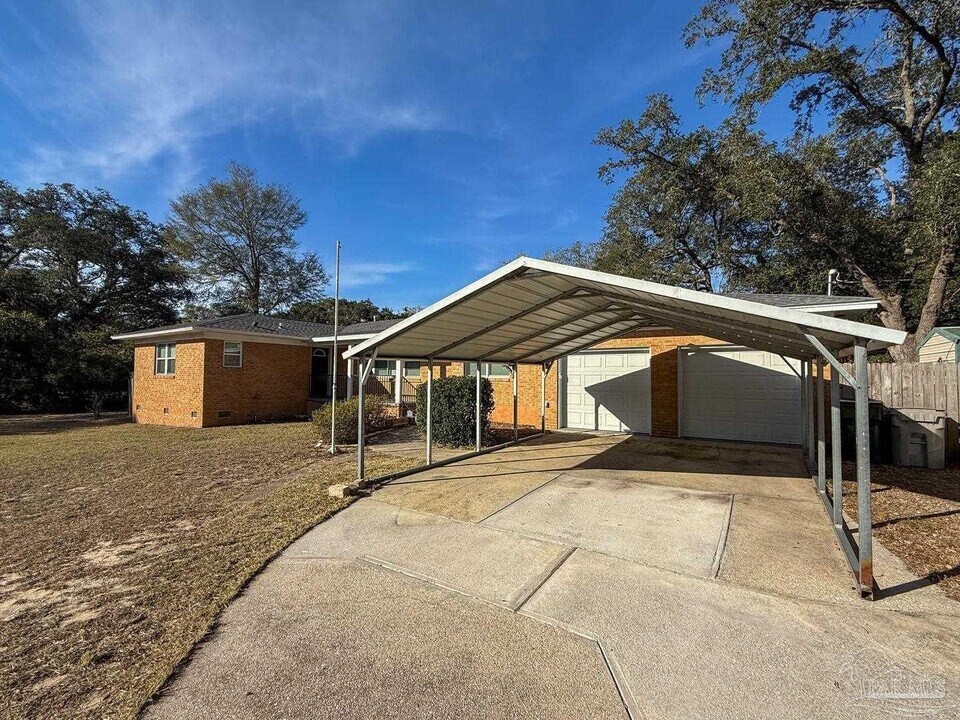 500 N 77th Ave in Pensacola, FL - Building Photo