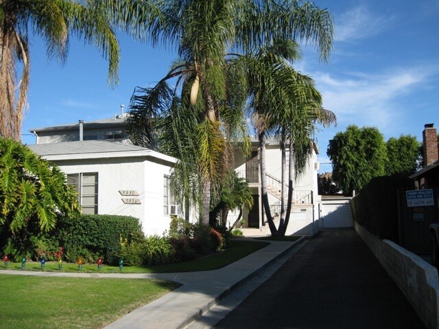 5332 Bellingham Ave in Valley Village, CA - Building Photo
