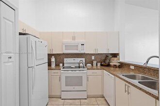 2731 SE 17th Ave, Unit 211 in Homestead, FL - Building Photo - Building Photo