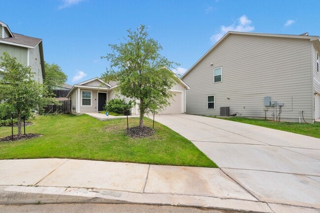 11330 Babcock Bnd in San Antonio, TX - Building Photo - Building Photo