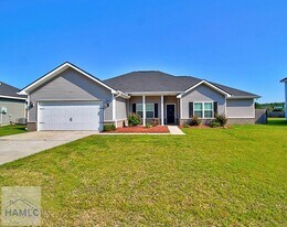 582 Burke Dr in Hinesville, GA - Building Photo