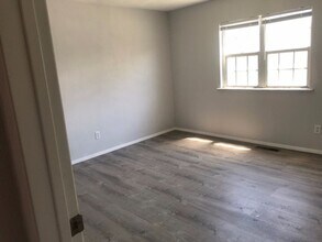 1309 W Chestnut St in Chillicothe, IL - Building Photo - Building Photo