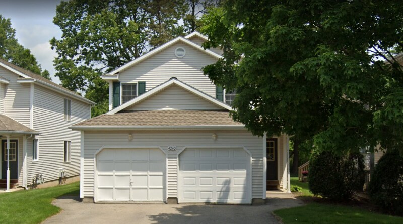 4240 Menga Dr in Schenectady, NY - Foto de edificio