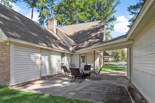 16835 W Maglitto Cir in Tomball, TX - Building Photo - Building Photo