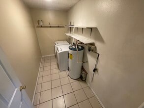 1409 Bugscuffle Rd in Lavaca, AR - Building Photo - Building Photo