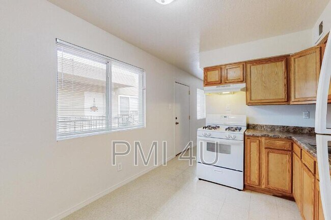 233 Tennessee St NE in Albuquerque, NM - Building Photo - Building Photo